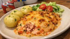 Krämig laxgratäng med paprika- och gräslökssås – klar på runt 30 minuter