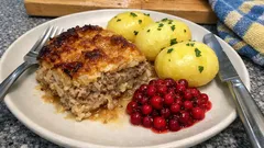 Krämig kålpudding med grädde och kalvfond – så får du den saftig i ugnen