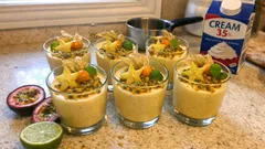 Passionsfruktsmousse i glas – len, frisk och enkel att förbereda