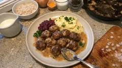 Farmor Anna-Lisas köttbullar – saftiga och klassiskt kryddade med kryddpeppar