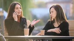 Vanliga vanor som kan få folk att uppfatta dig som otrevlig och obehaglig