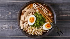 Så lagar du ramen med kyckling och nudlar – en mättande japansk soppa