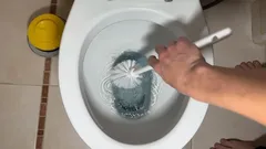 Vad ska du göra om toaletten har blivit stoppad? Så här rensar du själv och slipper ringa en rörmokare.