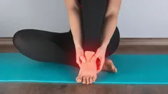 Enkla sätt att lindra brännande känsla och trötthet i benen efter jobbet samt orsakerna bakom dem