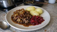 Extra saftig kålpudding med sirapsstekt vitkål – klassikern som alltid lyckas i ugnen