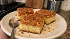 Kokostosca i långpanna – saftig botten och knäckigt täcke som alltid går hem