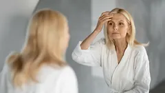 7 dagliga vanor som påskyndar åldrandet – se om du har dem