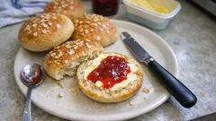 Mjuka tekakor med havregryn – så får du dem saftiga och luftiga hemma