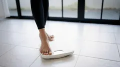 Hur du kan gå ner i vikt hemma utan strikta dieter och tabletter: De bästa tipsen för att minska i vikt