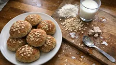 Saftiga havrefrallor på en timme – låt havren svälla för extra mjuk smul